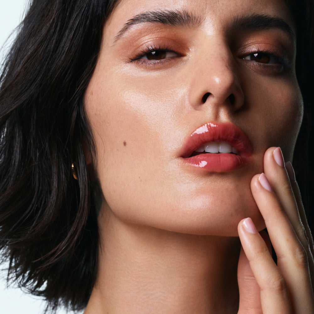 Enhance Your Natural Beauty: What Is Lip Tint & How To Use It